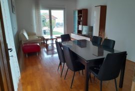 Istra,Valbandon,veliki stan u prizemlju sa terasama, Fažana, Apartamento