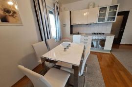 Crikvenica- Prekrasan dvosoban stan, 56m², 1. kat – 400m od mora!, Crikvenica, Wohnung