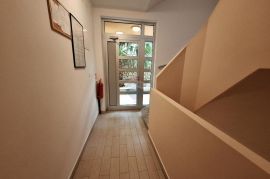 Crikvenica- Prekrasan dvosoban stan, 56m², 1. kat – 400m od mora!, Crikvenica, Apartamento