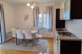 Crikvenica- Prekrasan dvosoban stan, 56m², 1. kat – 400m od mora!, Crikvenica, Appartement