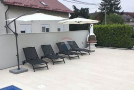 Velika Gorica - Kurilovec, kuća katnica 350m2, Velika Gorica, House