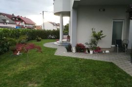 Velika Gorica - Kurilovec, kuća katnica 350m2, Velika Gorica, Haus