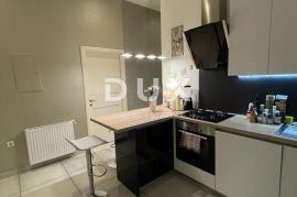 RIJEKA, PEĆINE - adaptirani stan s pogledom na more, Rijeka, Appartment