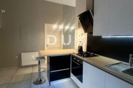 RIJEKA, PEĆINE - adaptirani stan s pogledom na more, Rijeka, Apartamento