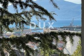 RIJEKA, BULEVARD - unikatni gospodski stan 3S+DB u staroj villi na ekskluzivnoj lokaciji! PRILIKA!, Rijeka, Flat