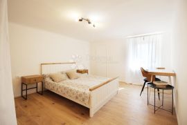 Zagreb centar 36m2 novoadaptiran parking podno grijanje,Trg Fr. Republike, Donji Grad, Appartement