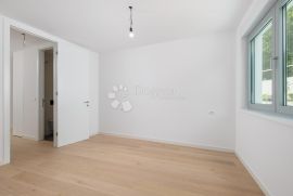 OPATIJA, LUKSUZNI STAN, 2S+DB, BALKON, LIFT, BAZEN, Opatija, Appartamento