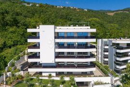 OPATIJA, LUKSUZNI STAN, 2S+DB, BALKON, LIFT, BAZEN, Opatija, Appartamento