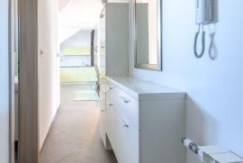 NAJAM VELIKA GORICA  - 3 SPAVAĆE SOBE - 90 m2, Velika Gorica, Apartamento