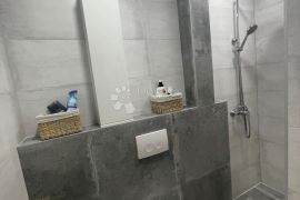 NOVORENOVIRAN MODERAN STAN - TRNSKO 51 m2, Novi Zagreb - Zapad, Appartement