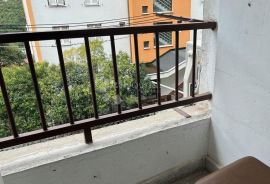 Uredna garsonijera za najam, Rijeka, Wohnung