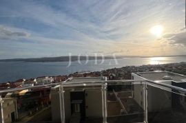 Moderan dvosobni stan sa panoramskim pogledom, Crikvenica, Apartamento