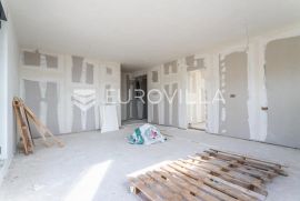 Čiovo, luksuzan penthouse s bazenom na krovnoj terasi + garažno mjesto, Okrug, Appartement