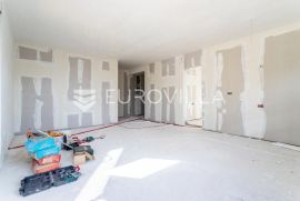 Čiovo, dvosoban stan s terasom + garažno mjesto, Okrug, Appartment