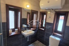 Voždovac - Voždovačka crkva - 94m2 ID#23180, Voždovac, Casa