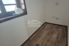 Voždovac - Voždovačka crkva - 94m2 ID#23180, Voždovac, Famiglia