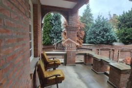 Voždovac - Voždovačka crkva - 94m2 ID#23180, Voždovac, Casa