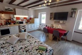 Istra, Rovinj - apartmanska zgrada u strogom centru grada s puno potencijala - 100 m od mora, Rovinj, Appartment