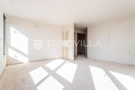 Čiovo, dvosoban stan s terasom + garažno mjesto, Okrug, Appartement