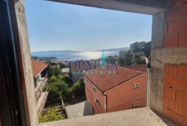 Senj, kuća sa 6 apartmana, Podzemni parking, Senj, بيت