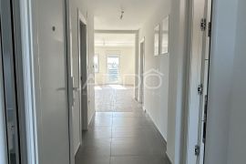 ĐAKOVO,NOVOGRADNJA!STAN TROSOBNI 2 KAT 74,90 M2,U URBANOJ VILI!PRILIKA!TOP DESTINACIJA!!, Đakovo, Appartment