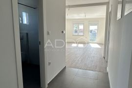 ĐAKOVO,NOVOGRADNJA!STAN TROSOBNI 2 KAT 74,90 M2,U URBANOJ VILI!PRILIKA!TOP DESTINACIJA!!, Đakovo, Appartamento