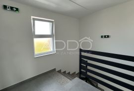 ĐAKOVO,NOVOGRADNJA!STAN TROSOBNI 2 KAT 74,90 M2,U URBANOJ VILI!PRILIKA!TOP DESTINACIJA!!, Đakovo, شقة