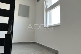 ĐAKOVO,NOVOGRADNJA!STAN TROSOBNI 2 KAT 74,90 M2,U URBANOJ VILI!PRILIKA!TOP DESTINACIJA!!, Đakovo, شقة