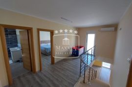 Privlaka - Moderna villa s bazenom 197m2 - 499000€, Privlaka, Σπίτι