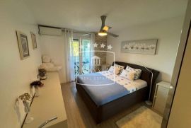 Zadar Melada - komforan stan 87m2 dva balkona, pogled! 275000€, Zadar, Apartamento