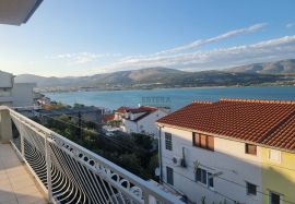 PRODAJA Čiovo kuća s 5 apartmana 200 m od mora, otvoren pogled na more, Trogir - Okolica, House