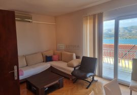 PRODAJA Čiovo kuća s 5 apartmana 200 m od mora, otvoren pogled na more, Trogir - Okolica, House