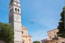 Kaštelir, građevinsko zemljište za kuću s bazenom, Kaštelir-Labinci, Terrain