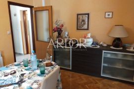 Ekskluzivno! Baška, Jurandvor, apartman sa okućnicom, Baška, House