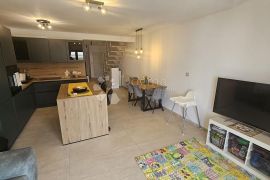 BULEVARD STAN 112.40M2 U NOVIJOJ ZGRADI, Rijeka, Wohnung