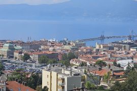 BULEVARD STAN 112.40M2 U NOVIJOJ ZGRADI, Rijeka, Apartamento