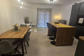 BULEVARD STAN 112.40M2 U NOVIJOJ ZGRADI, Rijeka, Apartamento