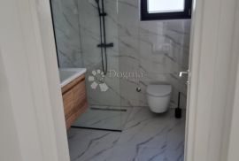 PREDIVNA NOVOGRADNJA 70m DO MORA, Privlaka, Appartment