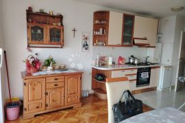 TOP LOKACIJA SA PANORAMSKIM POGLEDOM I LIFTOM, Rijeka, Apartamento