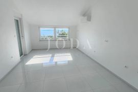 Crikvenica dvoetažni stan blizu mora, Crikvenica, Apartamento