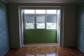 Prodajem garsonjeru, Čukarica, Apartamento