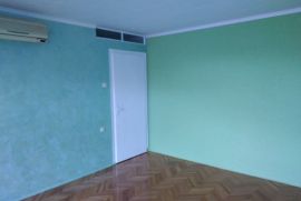 Prodajem garsonjeru, Čukarica, Appartement