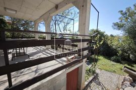 Seline - kuća katnica pogled more cca 150m od mora! 159000€, Starigrad, Maison