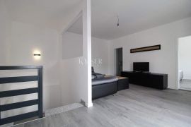 Drivenik - kuća za odmor sa bazenom, 150m2, Vinodolska Općina, Casa