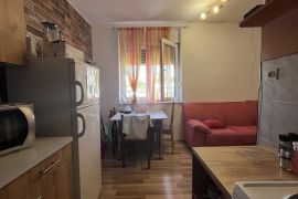 Rijeka, Donja Vežica - stan 3S+DB, Rijeka, Apartamento