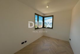 OPATIJA, CENTAR - 3S+DB stan 140m2 u novogradnji u centru Opatije, garaža, terasa, pogled na more, Opatija, Appartamento