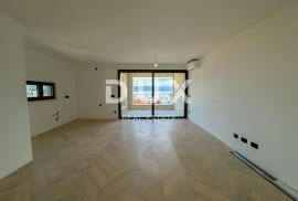 OPATIJA, CENTAR - 3S+DB stan 140m2 u novogradnji u centru Opatije, garaža, terasa, pogled na more, Opatija, Appartement