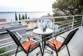 STARIGRAD PAKLENICA - apartmanska kuća blizu mora, Starigrad, House