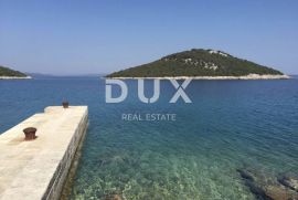 MALI LOŠINJ - Kuća s tri apartmana u mirnom dijelu otoka, Mali Lošinj, Дом