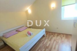 MALI LOŠINJ - Kuća s tri apartmana u mirnom dijelu otoka, Mali Lošinj, Kuća